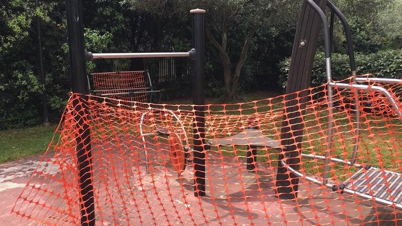 “Cagliari, la città vietata a noi sportivi: perché le palestre a cielo aperto sono tutte sigillate?”