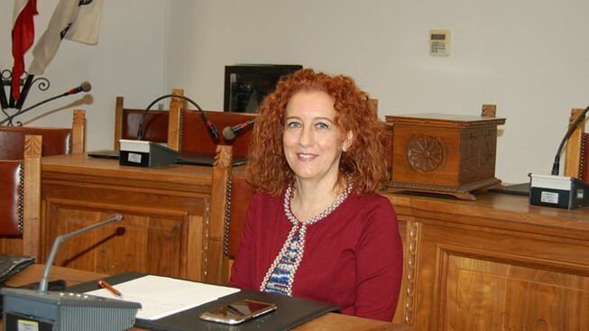 “A Sestu voglio riaprire parrucchieri, bar e ristoranti ma non esistono protocolli di sicurezza”