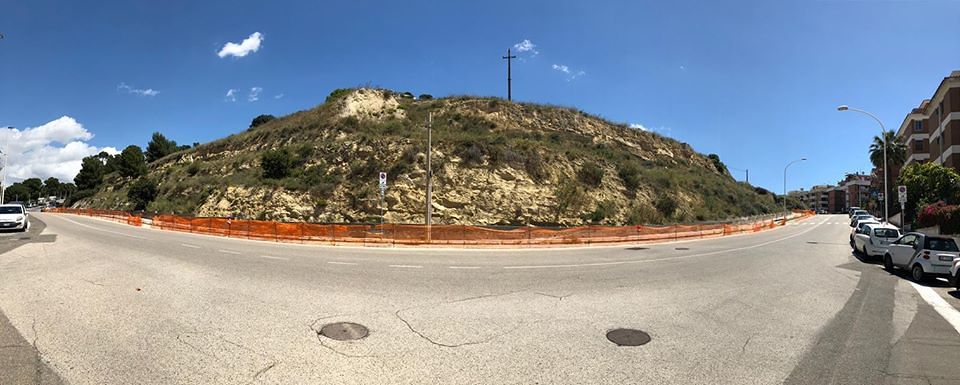 Cagliari, Monte Urpinu “liberata” dalle transenne: “E adesso tornano i parcheggi”