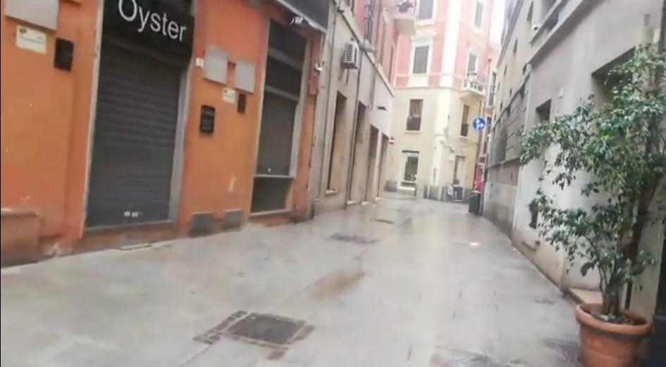 Cagliari, apre solo il 20 % dei ristoranti: “Norme complesse e troppo difficile trovare guanti e mascherine”