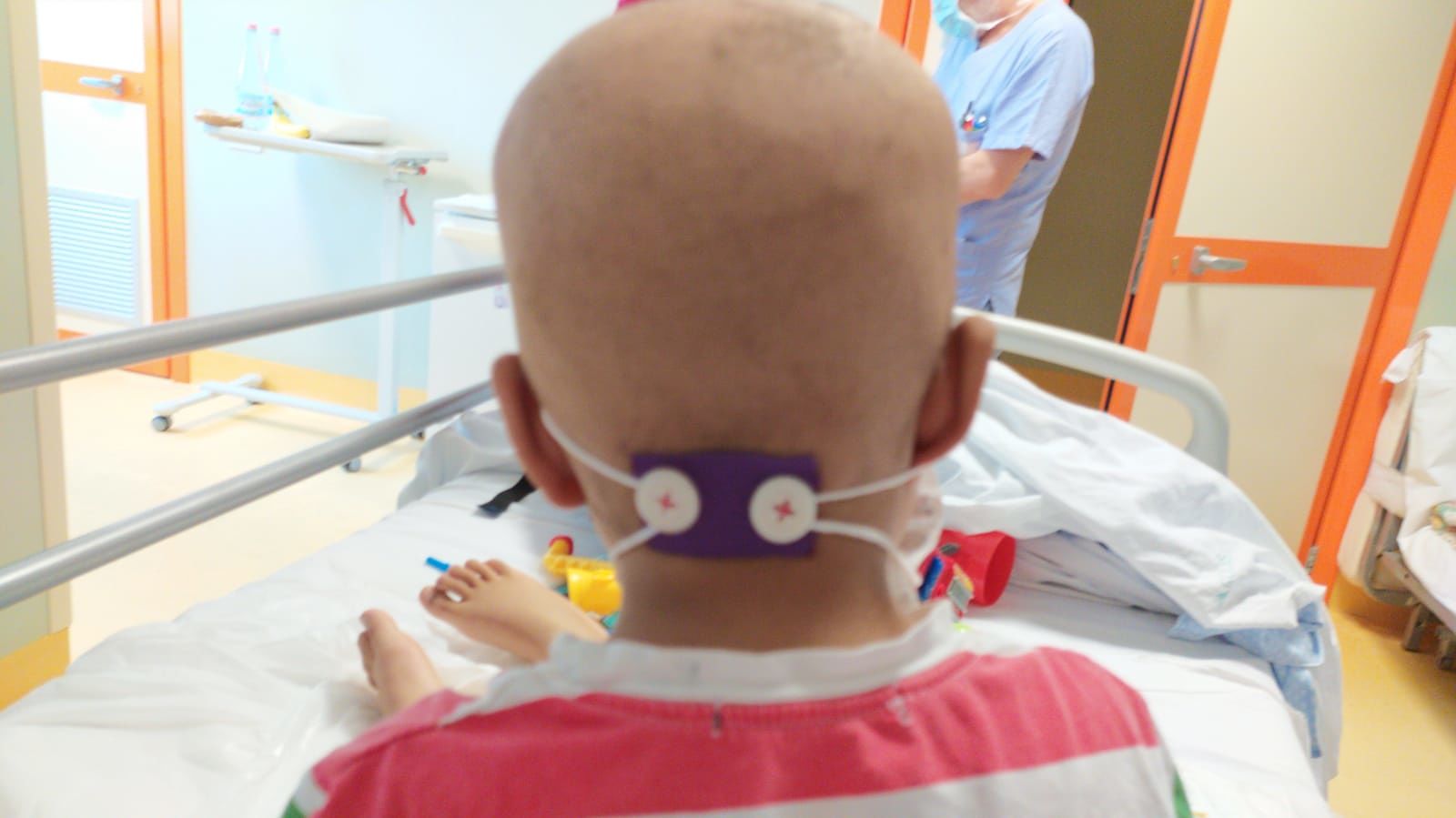 Mascherine per troppe ore: ecco i “salva – orecchie” per i bimbi del Microcitemico a Cagliari