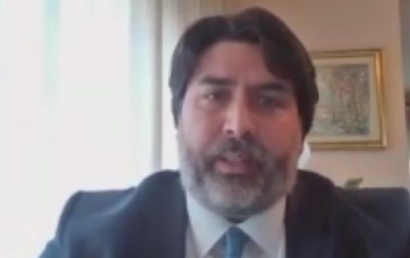 Turisti in arrivo in Sardegna, Solinas: “Chiederemo un certificato di negatività al covid”