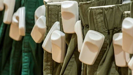 Sorpreso con i vestiti rubati ancora indosso, 32enne in manette a Carbonia