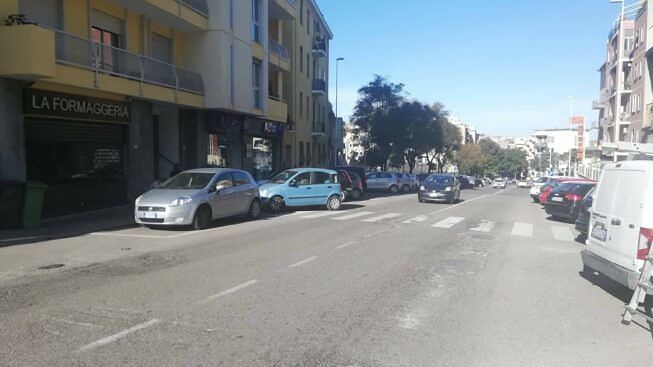 Cagliari, auto a 30 km orari in piazza Maxia: “Parcheggi salvi e pista ciclabile in via della Pineta”