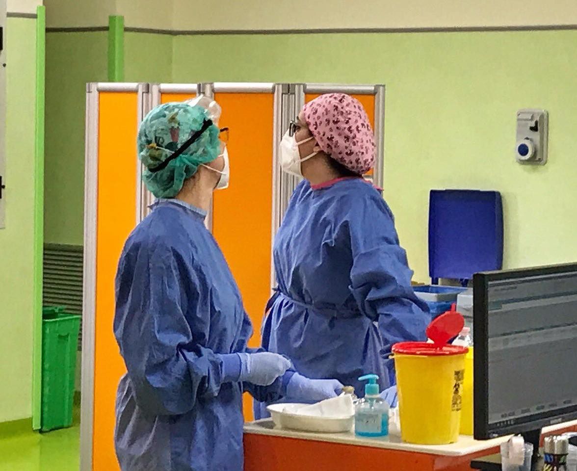 Il virus in Sardegna non si ferma: un morto e sei nuovi contagiati, la tendenza non migliora