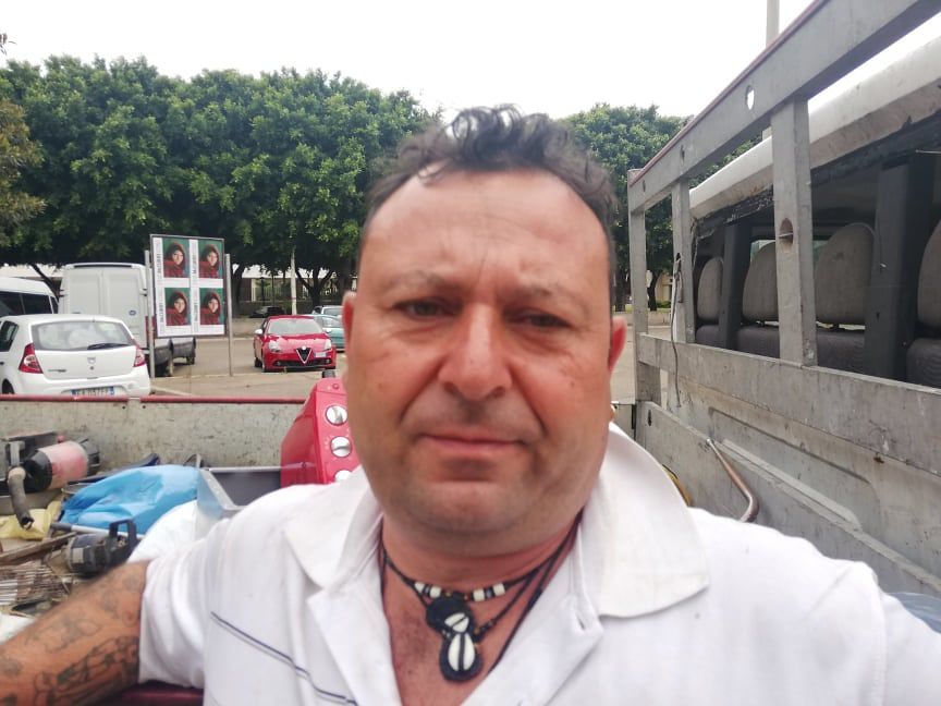 “Scarpe e vestiti venduti in piazzale Trento per 15 anni, devo sfamare 7 figli: voglio lavorare qui”