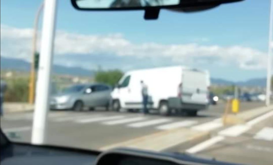 Quartu, incidente sul lungomare davanti al Poetto: traffico in tilt