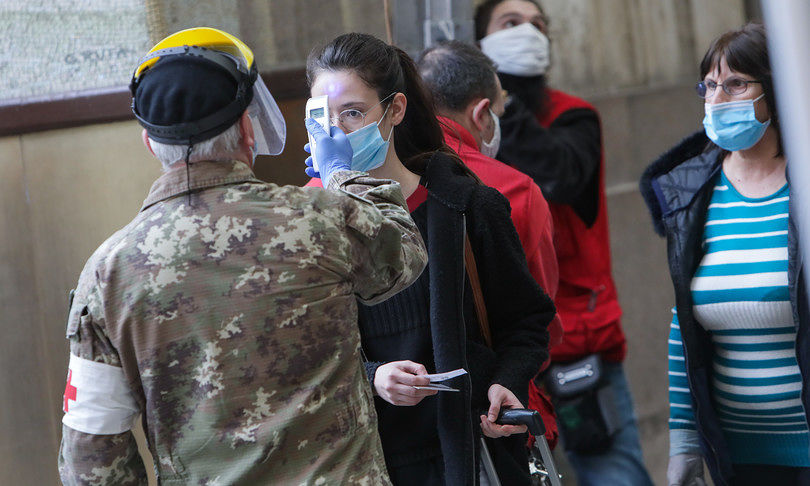 Fase 2, le posizioni dei governatori sulla riapertura dei confini regionali