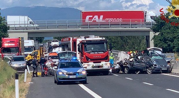 Terribile incidente sull’A1: quattro morti, tra cui due bambini