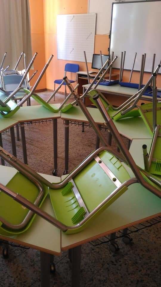 Serrenti e Iglesias, ecco le prove tecniche per il rientro a scuola: i nuovi arredi speciali per gli alunni