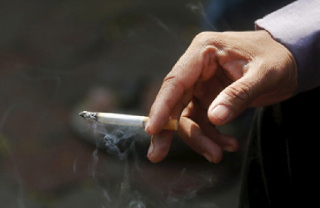 Sassari, stop al fumo nelle aree pubbliche: ecco l’ordinanza del Sindaco Campus