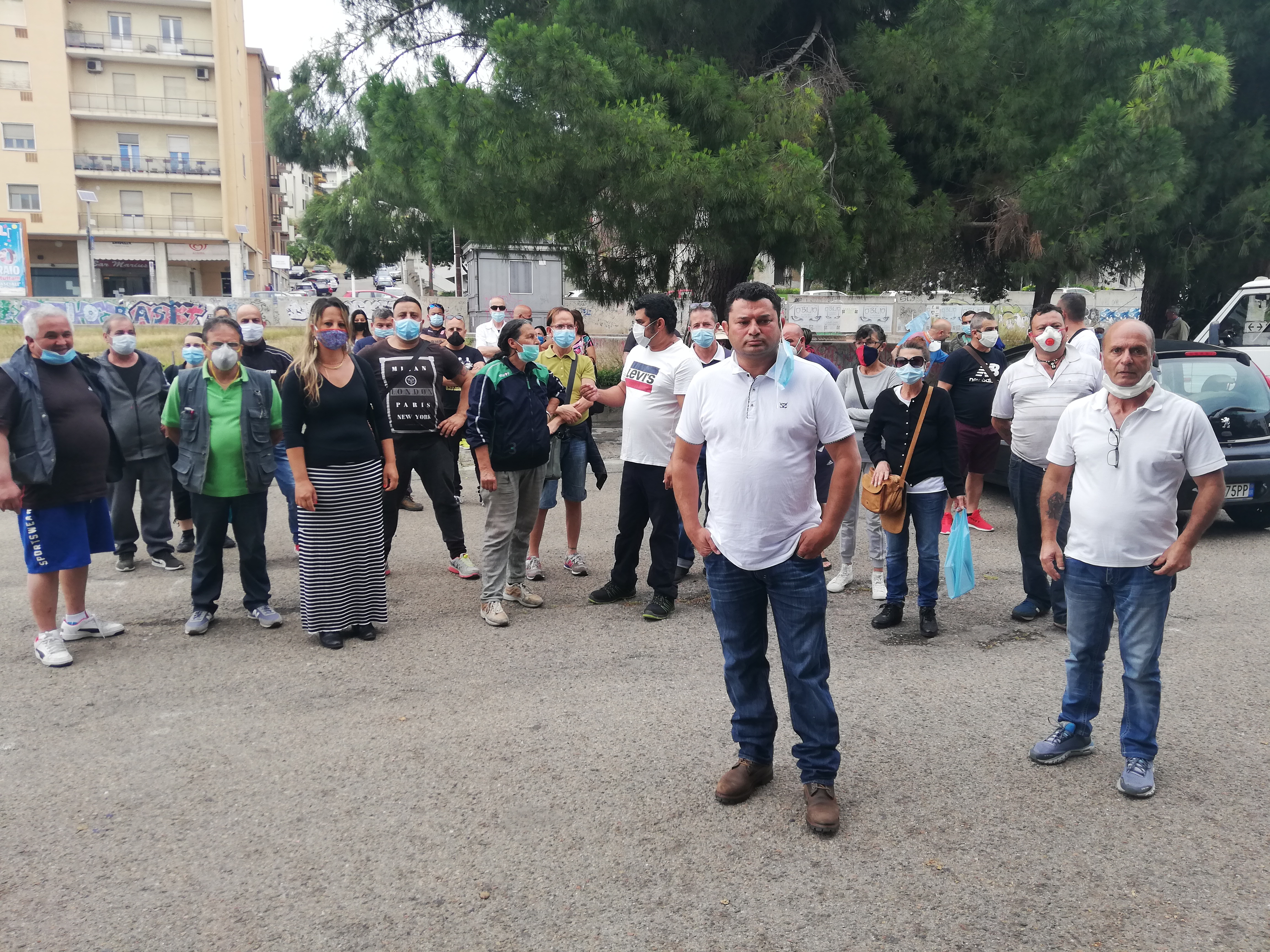 Cagliari, la guerra degli ambulanti di piazzale Trento: “Lasciateci qui, è casa nostra”