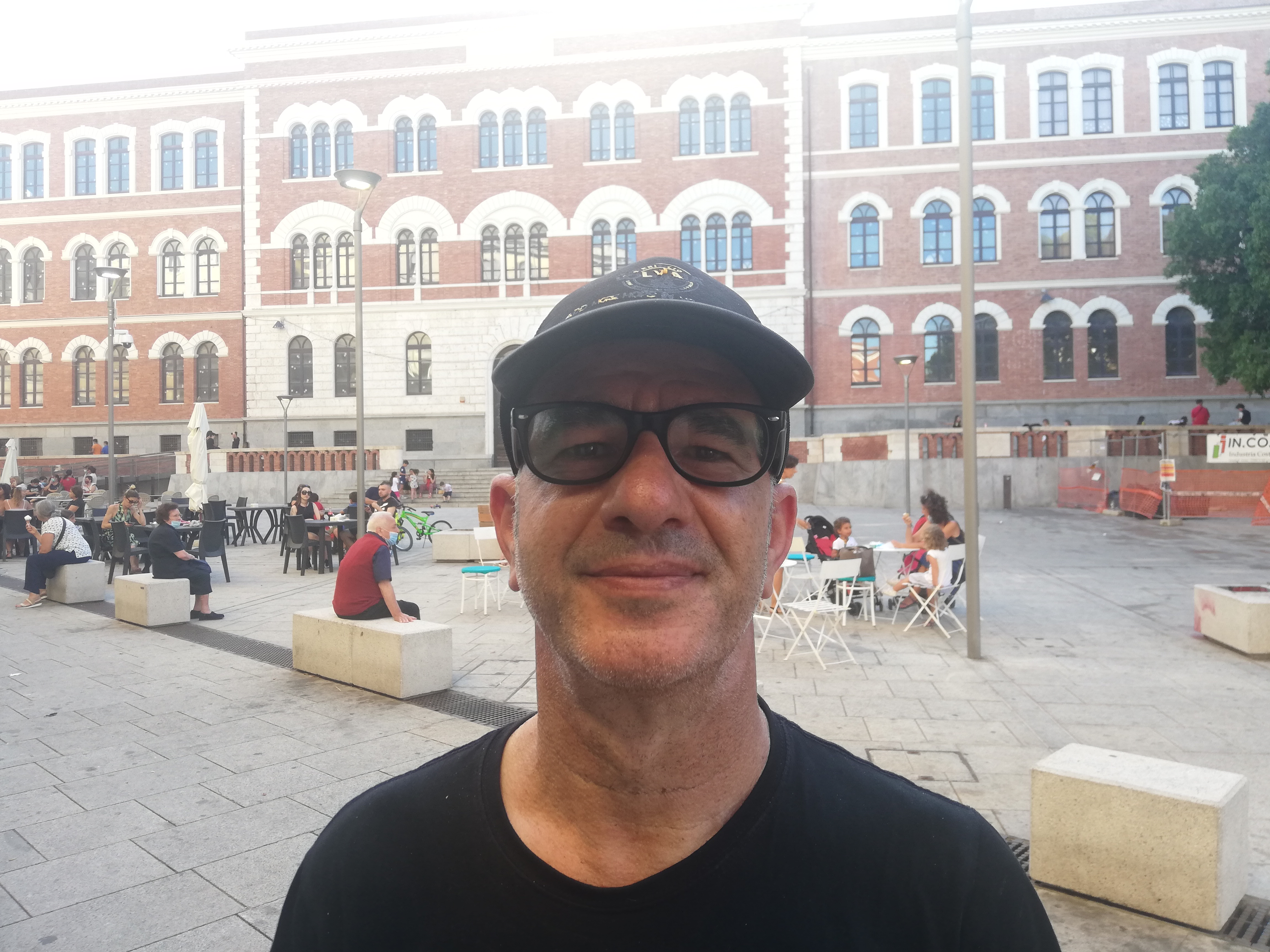 Cagliari, “cinema all’aperto gratis in piazza Garibaldi: film per bambini tutta l’estate”