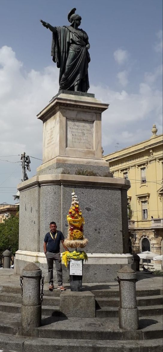 “In piazza Yenne ripartiamo con un fiore: festeggiamo la rinascita della Sardegna dopo il Covid”