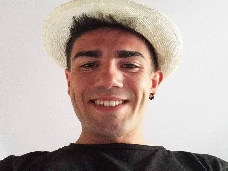 Cagliari, l’sos disperato di un rider: “Mi hanno rubato lo scooter, aiutatemi”