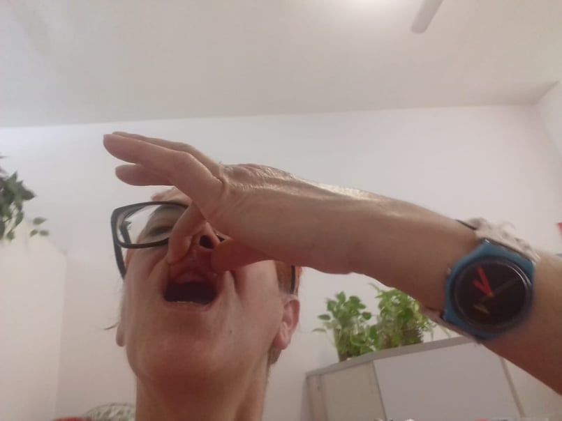 Gabriella di Quartu: “Solo perni dopo mesi di protesi sbagliata ai denti, devo restituire 9mila euro”