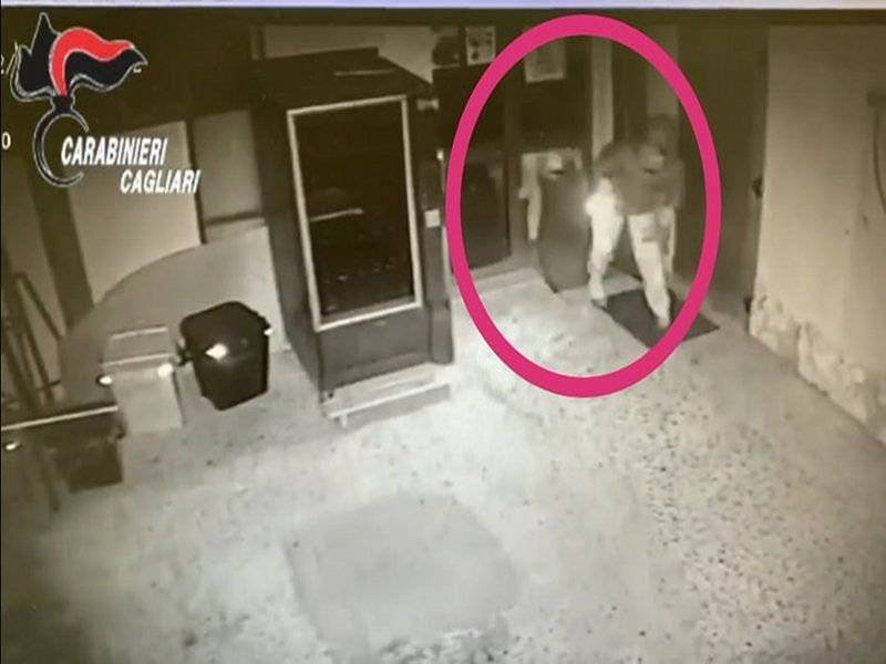 Don Eugenio picchiato e le rapine in parrocchie e farmacie a Cagliari, ecco come colpiva la coppia “terribile”