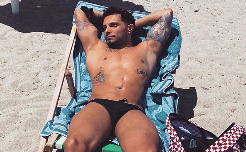 L’estate 2020 di Marco Carta inizia nella sua Cagliari: “Poetto amore mio”