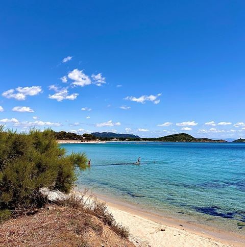 Il meraviglioso mare di Pula ottiene le 4 Vele della Guida Blu 2020: “E ora vogliamo la cinquina”