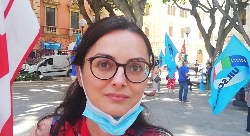 Plexiglass e sicurezza a scuola in Sardegna: “No ai ragazzi dentro le scatole, bastano le mascherine”