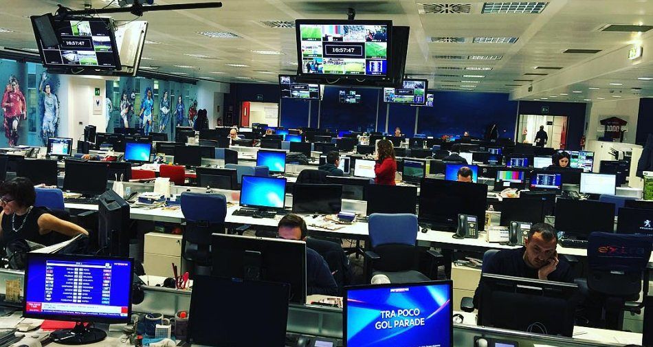 Sky, giornalista trasferita da Roma a Milano in piena emergenza Covid: il Giudice annulla tutto