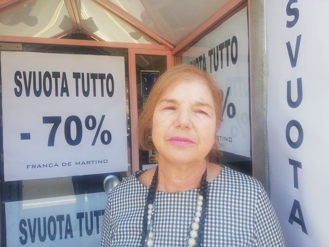 Cagliari, l’ultimo abito di Diedro in via Sonnino: “Dallo Stato solo 600 euro e troppo tardi”