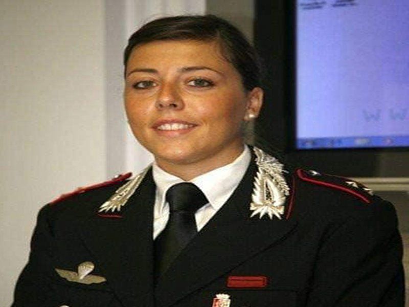 Intrappolata in auto col torrente in piena, donna salvata da una comandante sarda