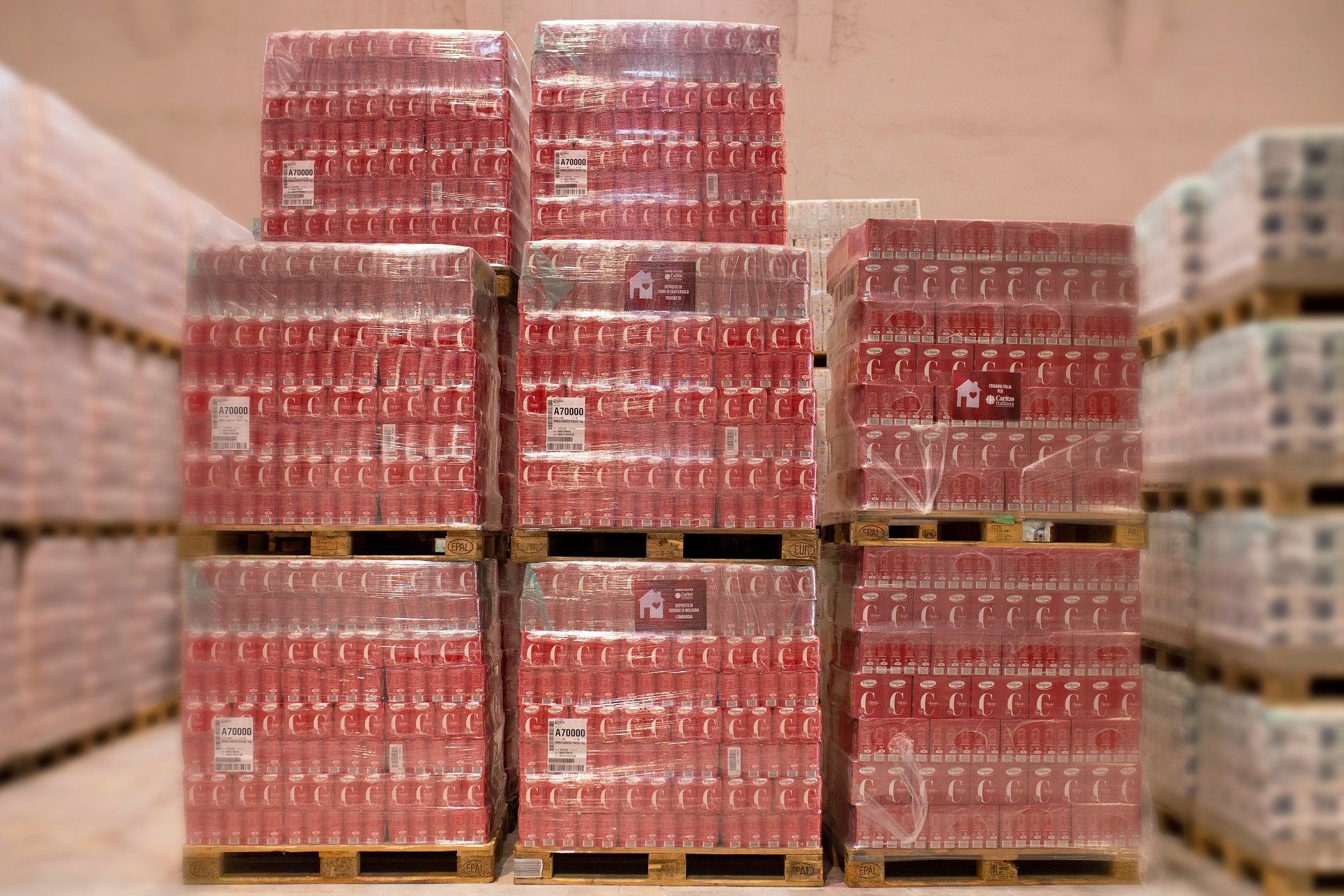 Il dono più dolce del dopo Covid: una tonnellata e mezzo di zucchero alla Caritas sarda