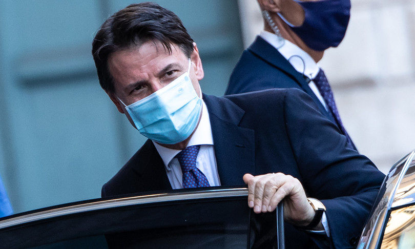 Ok al Recovery da 209 miliardi, Conte: “Ora il governo è più forte”