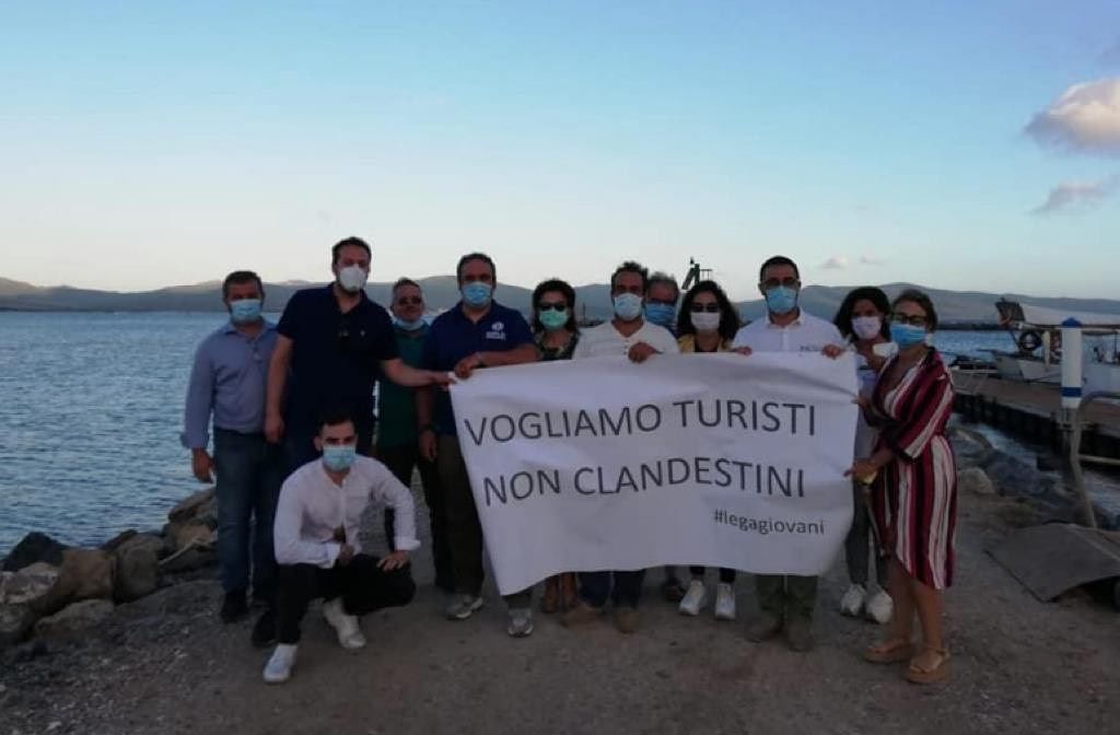 Sant’Anna Arresi, la provocazione della Lega Sardegna: “Vogliamo turisti, non clandestini”