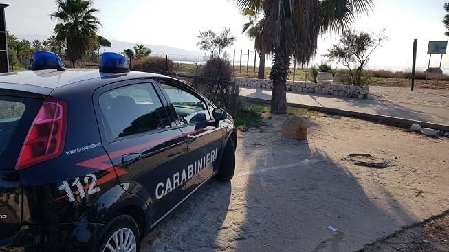 Dramma a Quartu, trovato il cadavere di una donna in mare al Poetto