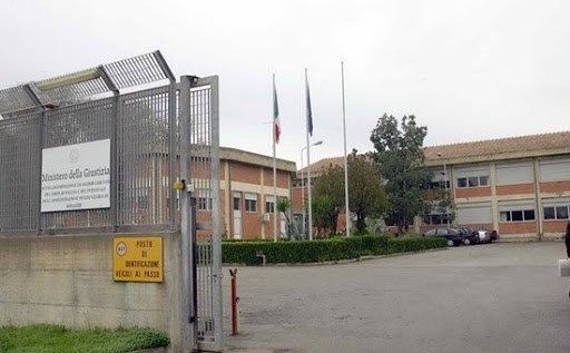 “Migranti in fuga dal centro d’accoglienza di Monastir, escono e rientrano senza controlli sanitari”