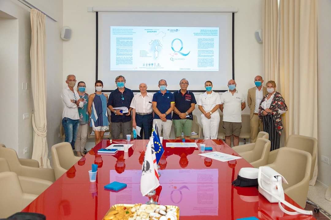 Basta rifiuti in mare, nelle marinerie di Olbia arrivano i seabin: i cestini galleggianti