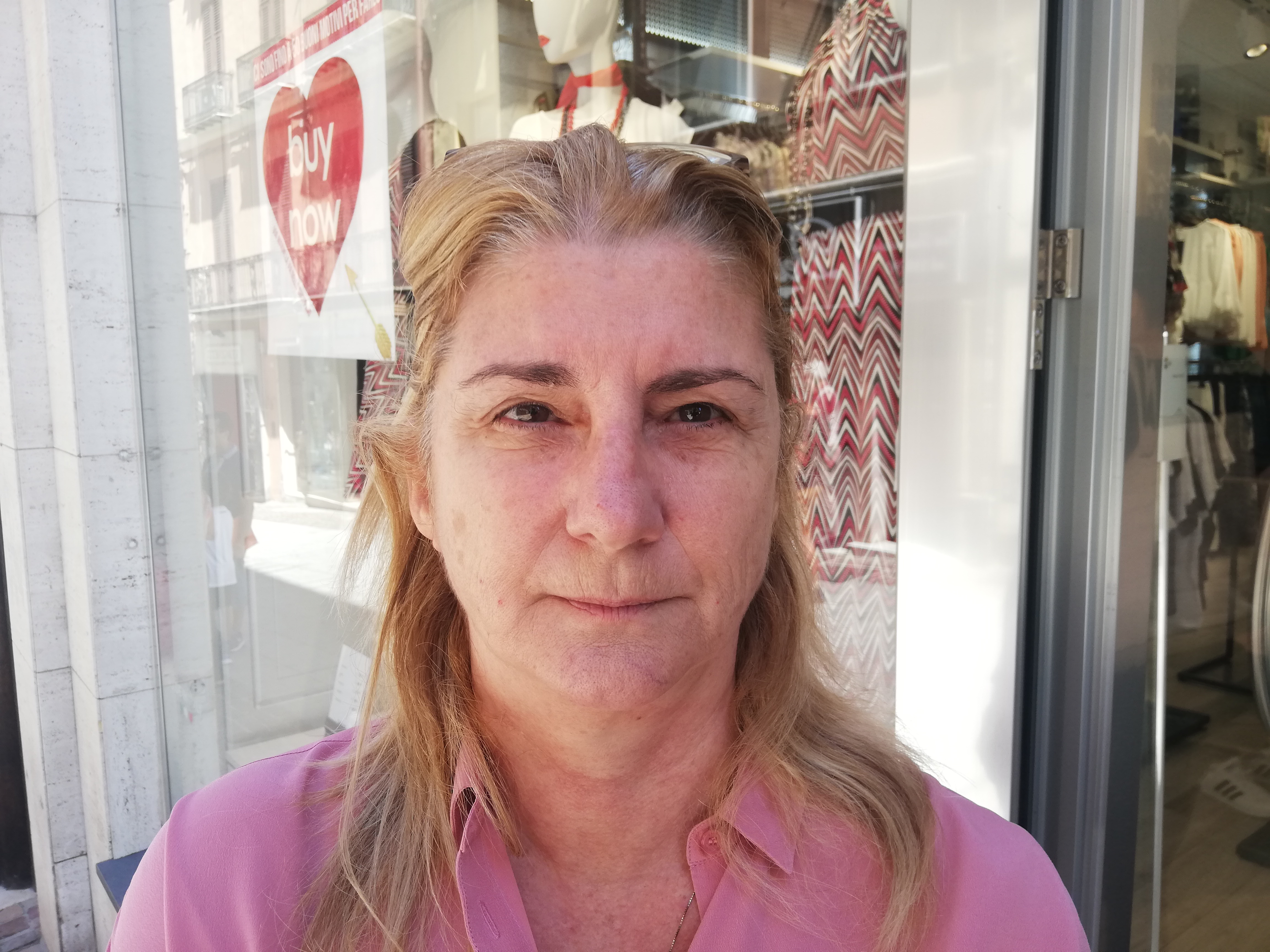 “Saldi subito nel mio negozio a Cagliari, mi multino pure: devo ribellarmi per salvarmi”