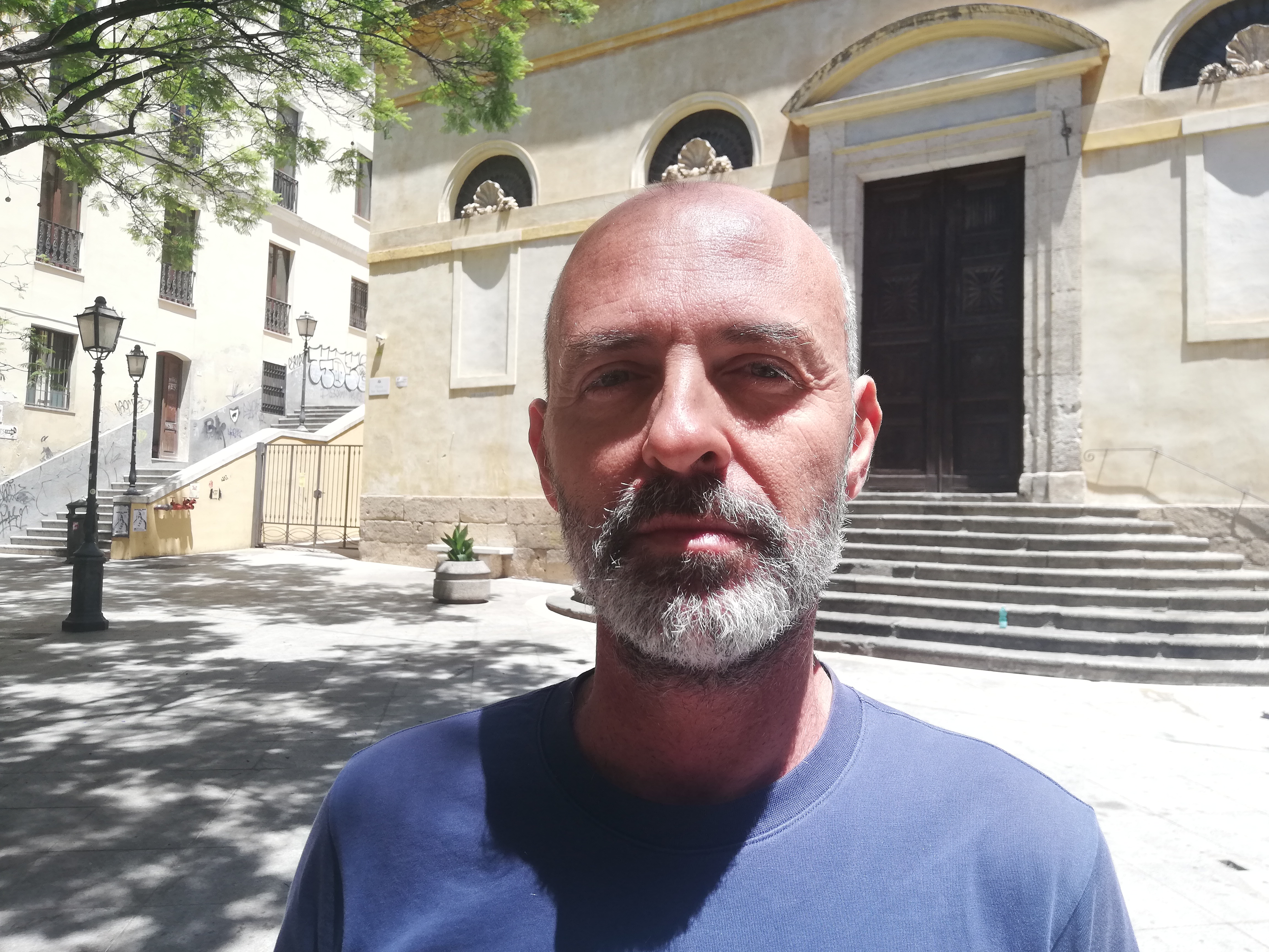 “Senza i tavoli in piazza devo mandare via 4 lavoratori, perché don Lai non vuole aiutarci?”