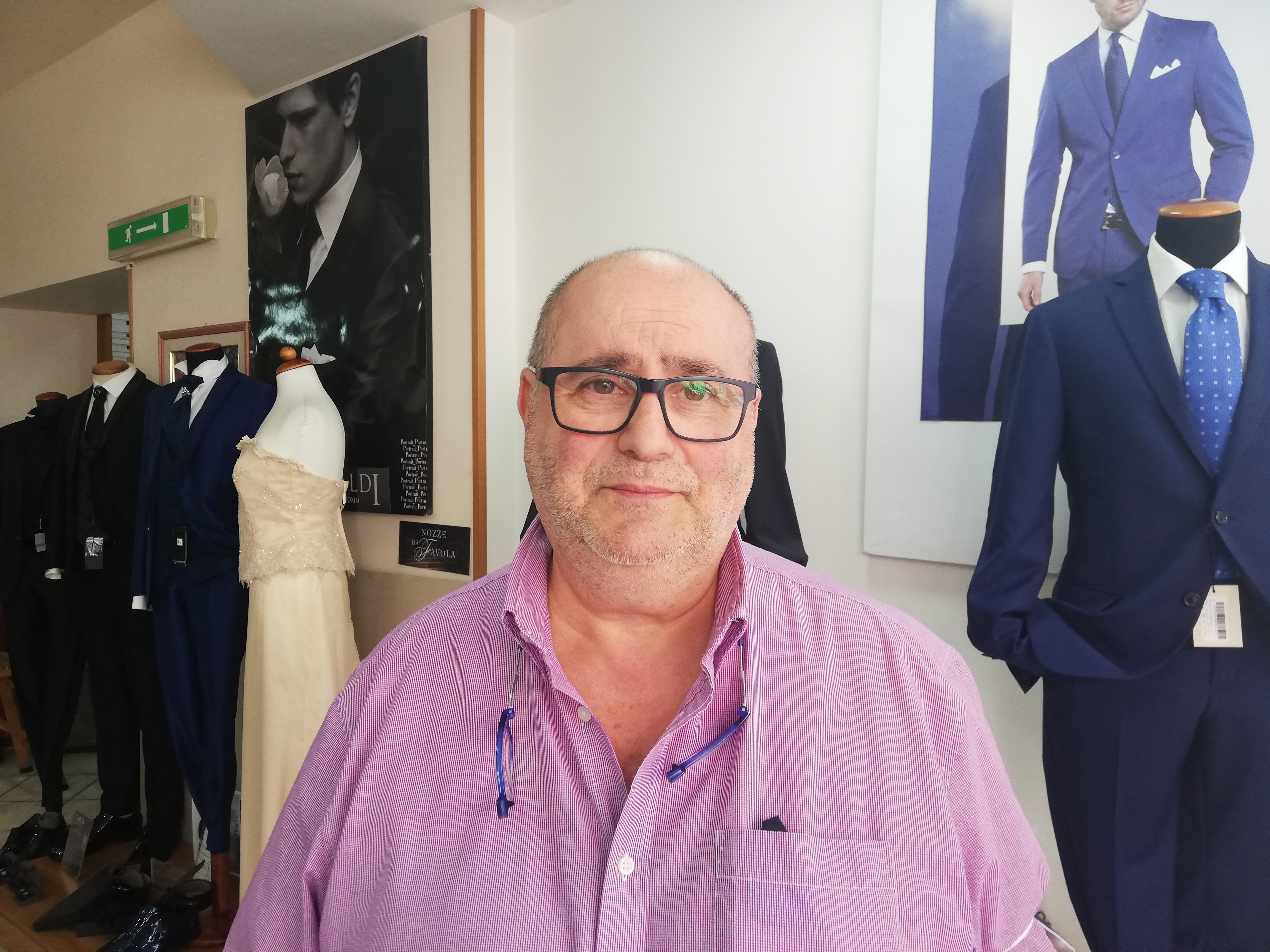 Sergio, commerciante cagliaritano: “A luglio incassi dimezzati anche per paura del Coronavirus, confido nei saldi”