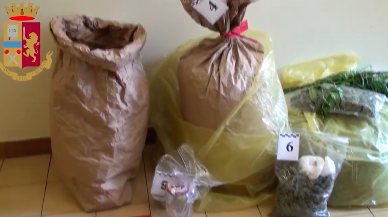 Nasconde in casa oltre 10 kg di marijuana: un arresto a Bolotana