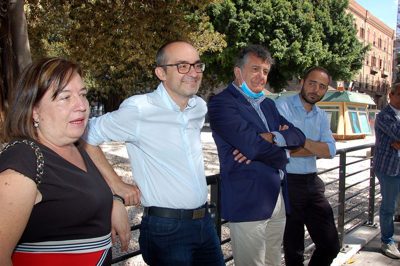 Cagliari, Truzzu svela la nuova piazza Matteotti mentre il centrosinistra lo boccia dalla A alla Z