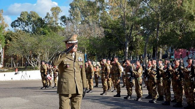 Elmas, beffa all’aeroporto per i “sassarini”: l’aereo militare da Roma non arriva
