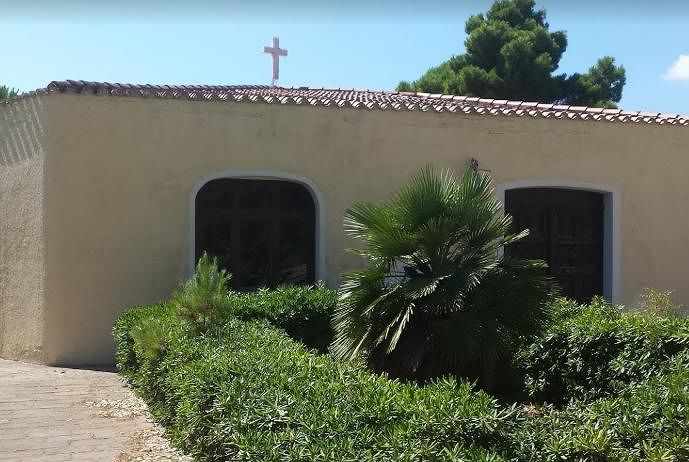 Torre delle Stelle, ladri forzano la finestra della chiesetta e rubano le offerte