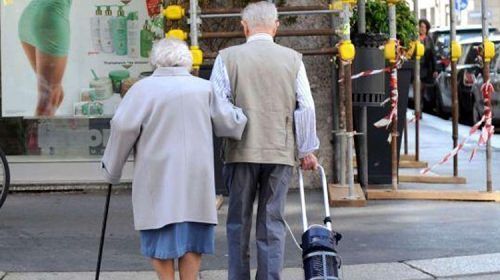 Il dramma dei pensionati sardi: “Troppe spese per colpa della pandemia, sono a un passo dalla povertà”