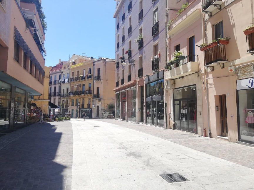 Cagliari, le Notti Colorate senza eventi: “Impossibile anche far giocare i bimbi in strada”