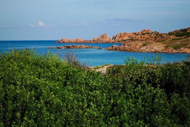 Tragedia all’Isola Rossa, sub travolto e ucciso da un motoscafo