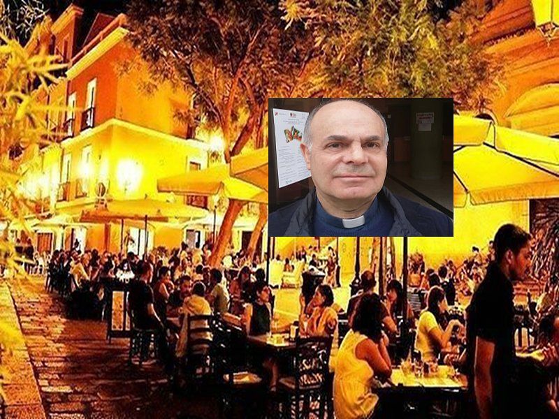Cagliari, la battaglia di don Marco Lai: “Truzzu, leva tutti i tavolini da piazza Santo Sepolcro”