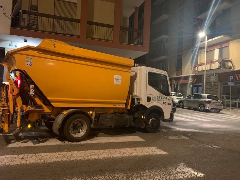 Cagliari, la beffa dell’Aliga: “Il ritiro del secco una volta alla settimana in piena estate è anti igienico”