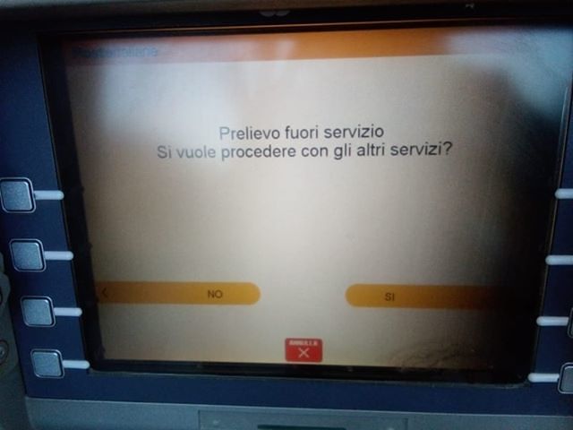 “A Uta l’unico postamat fuori servizio da 5 giorni, costretti ad andare negli altri paesi per prelevare”
