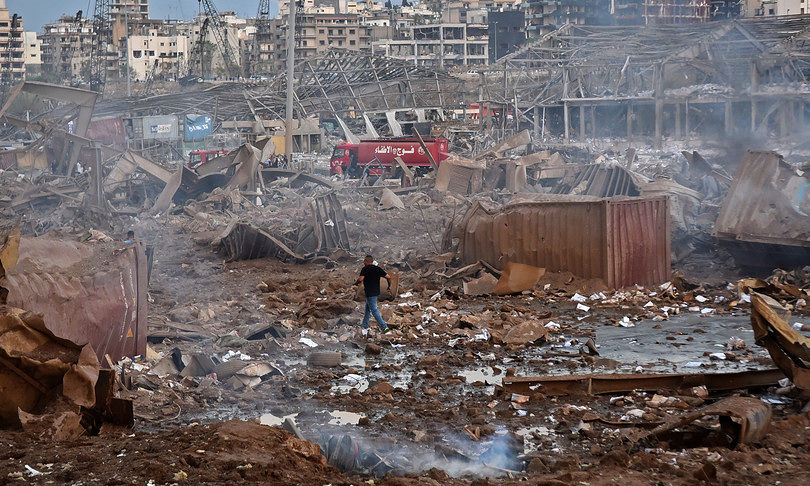 Ecatombe a Beirut: almeno 100 morti, 100 dispersi e 4mila feriti
