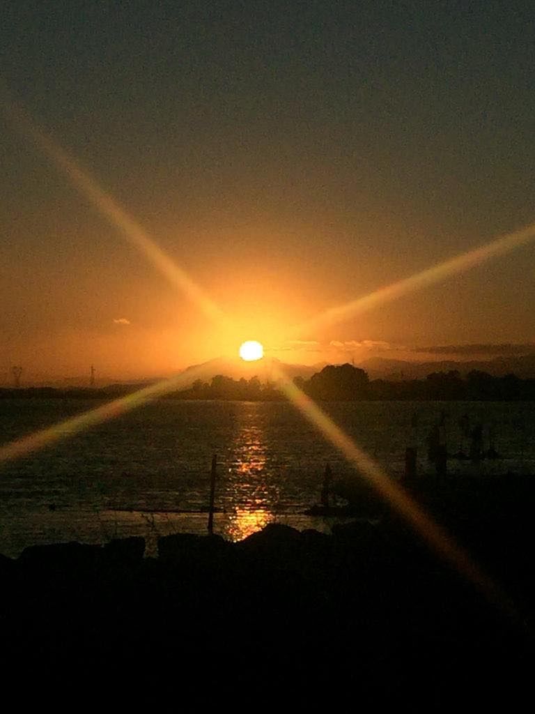 Suggestivo tramonto sulla laguna di Elmas nello scatto di Giancarlo Marchi