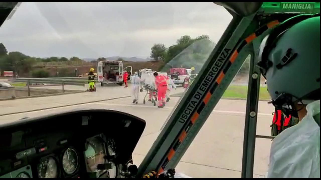 Covid-19, paziente trasportato con l’elicottero dell’Aeronautica da Olbia a Cagliari