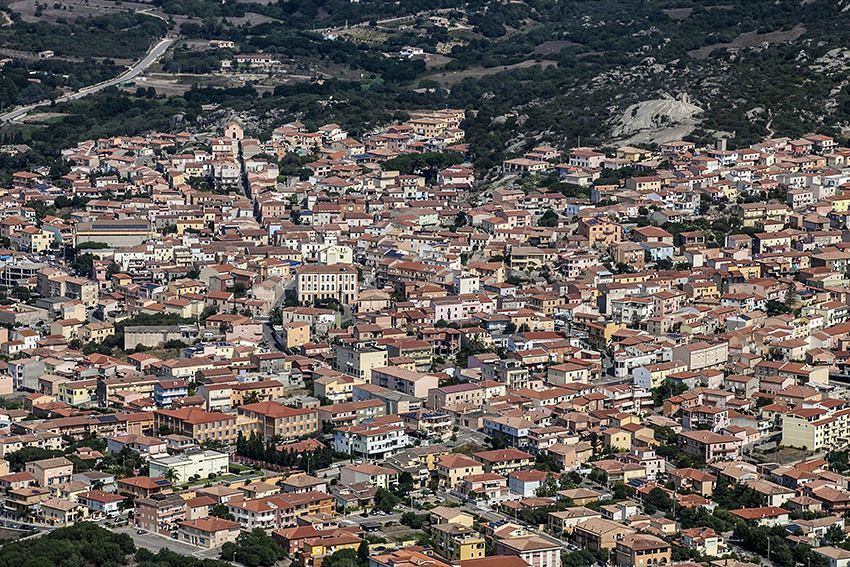 Coronavirus, cinque nuovi casi ad Arzachena: i positivi sono tutti turisti
